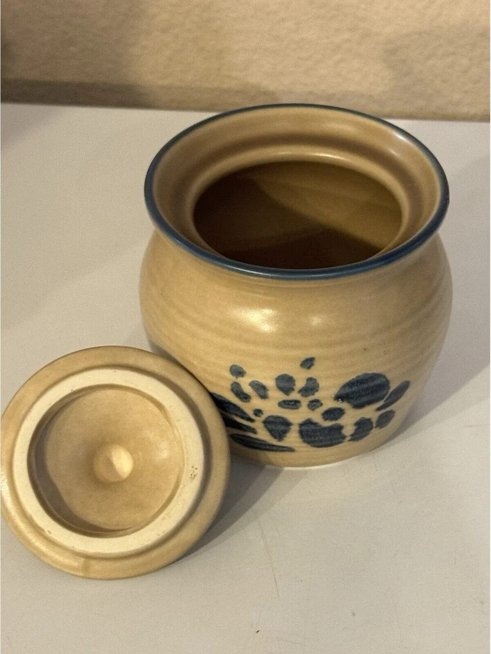 Pfaltzgraff USA Stoneware Lidded Sugar Canister Jar Beige Blue Floral Round